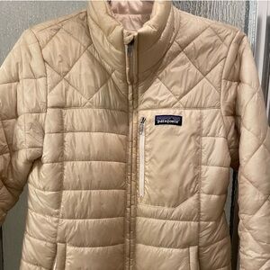 Patagonia Radalie Coat! Excellent condition!
🥰🥰